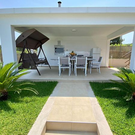 Villa Liana , Private Villa With Pool And Garden Vergia Bagian luar foto