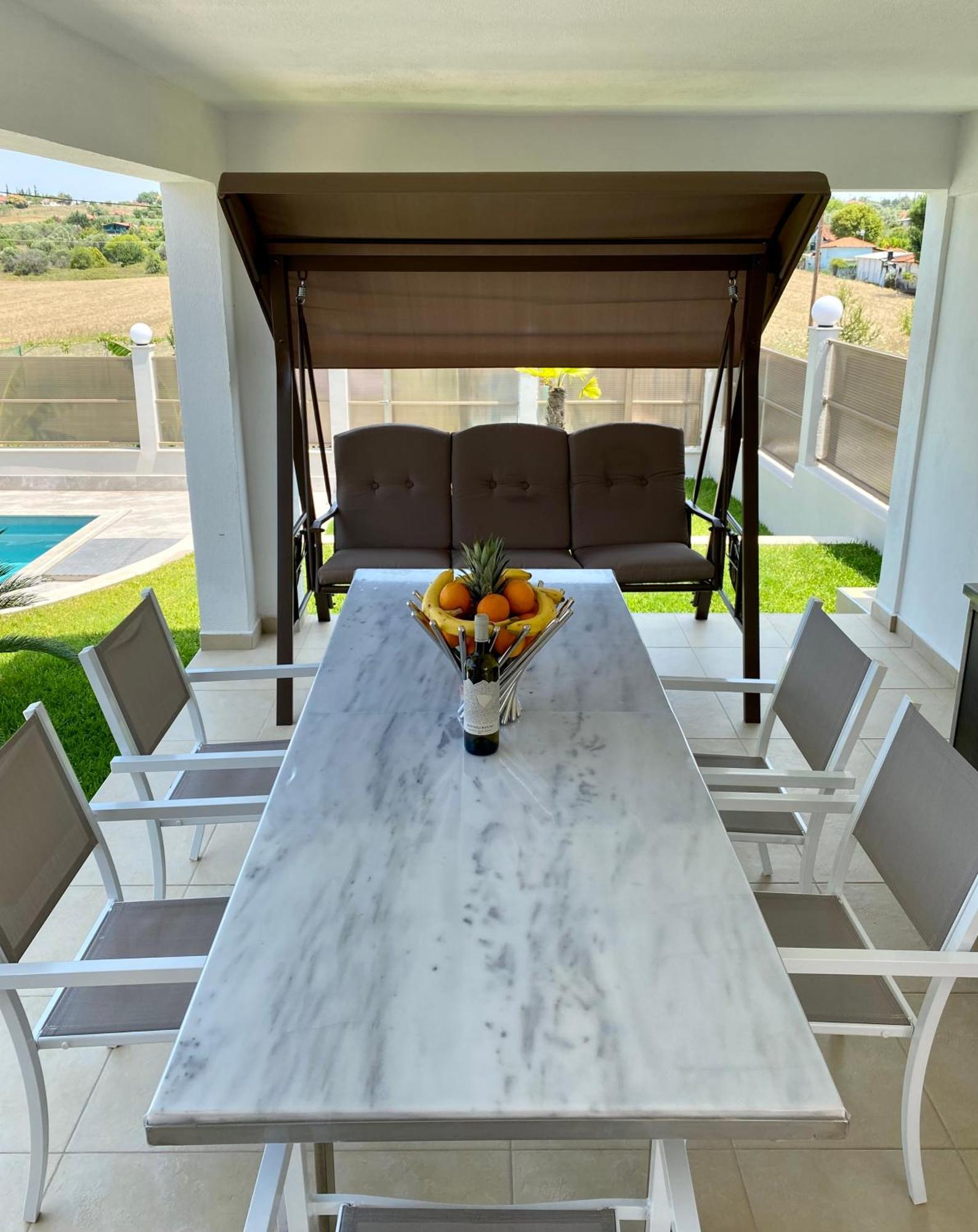 Villa Liana , Private Villa With Pool And Garden Vergia Bagian luar foto