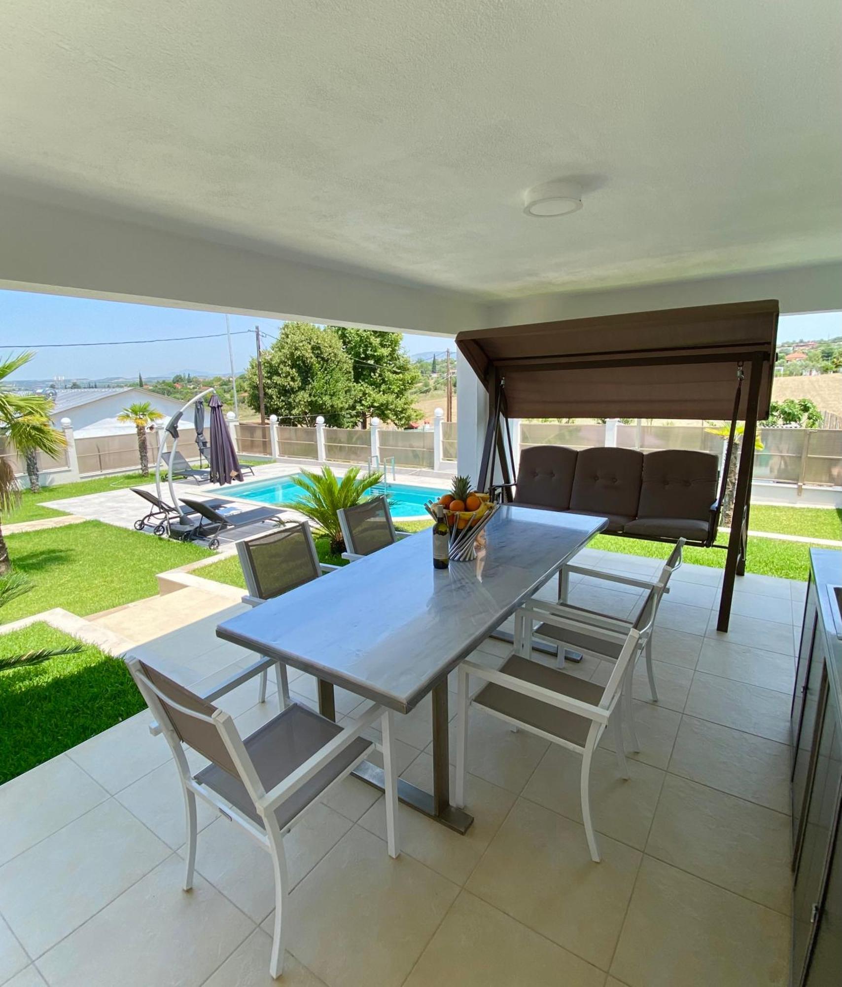 Villa Liana , Private Villa With Pool And Garden Vergia Bagian luar foto